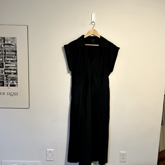 Banana Republic Outlet Black Dress with Flared Skirt. Size 12. It has pockets! - Picture 3 of 5